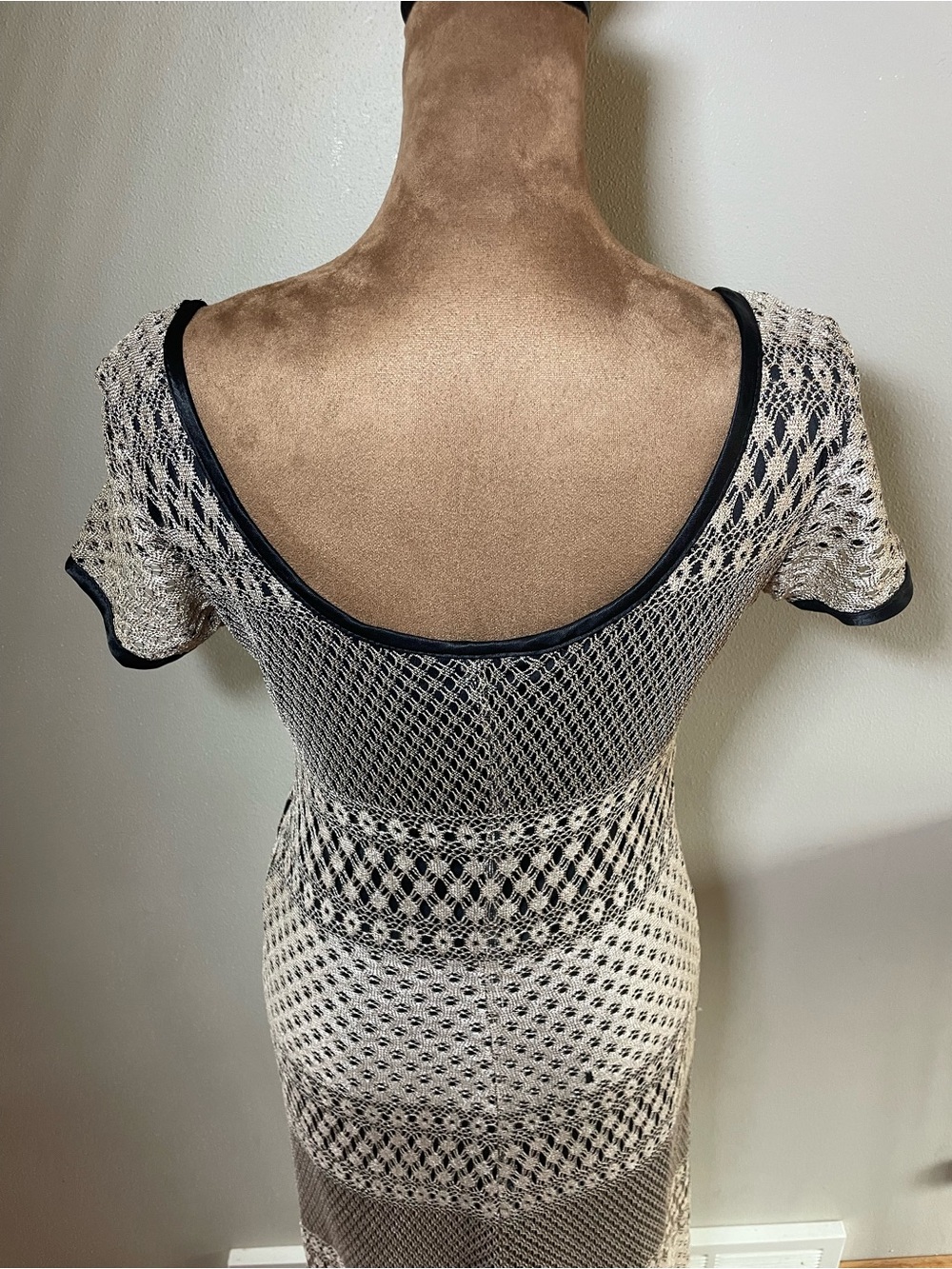 Vintage 1990’s Maurice’s black and cream crochet overlay mid dress - Picture 4 of 10